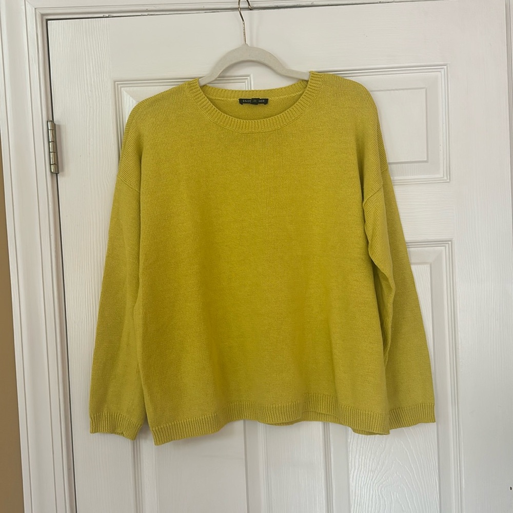 Like new condition lightweight Eileen Fisher Sweater